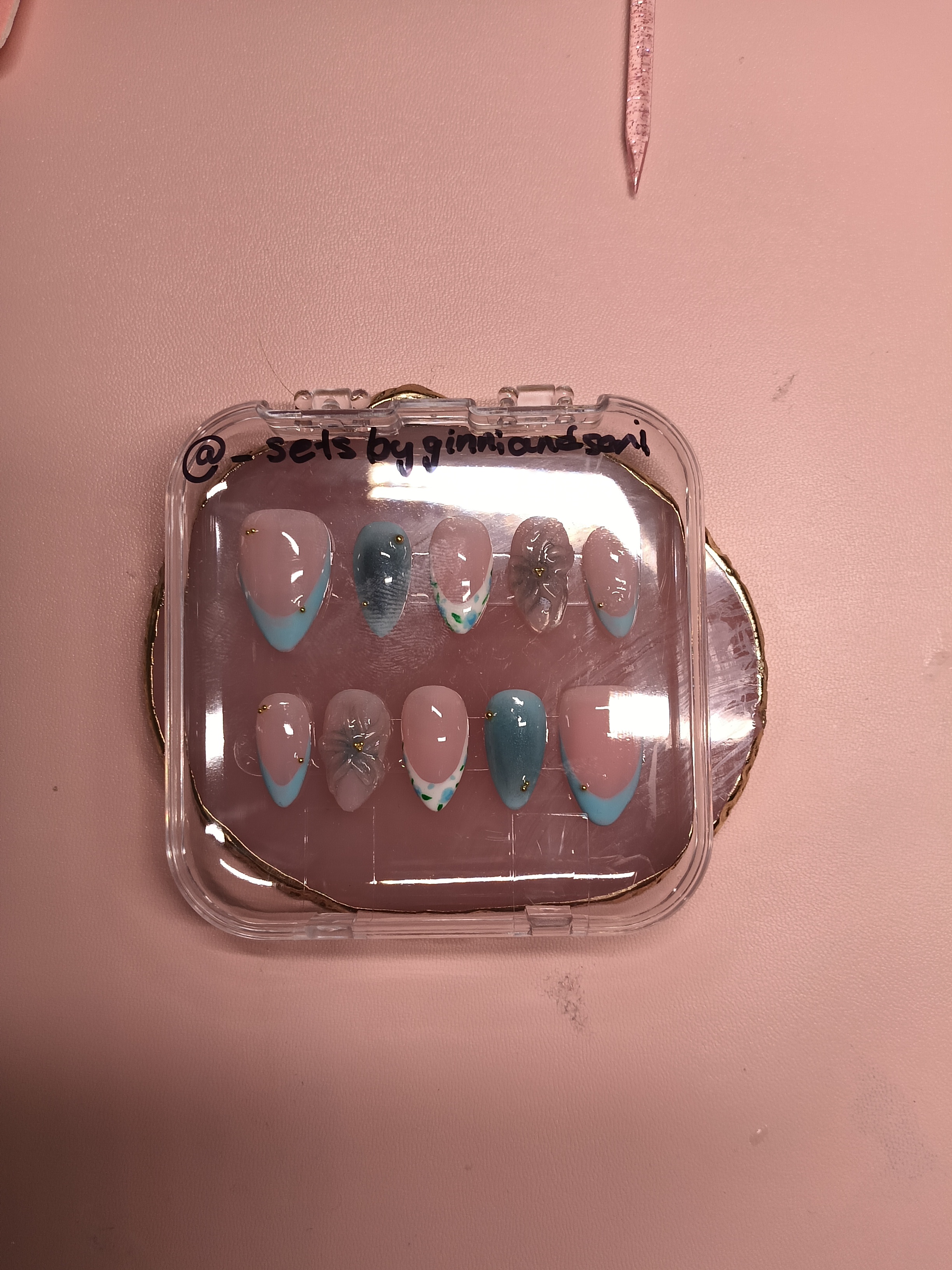 Garden Mist press-on nail set by Sets by Ginni and Soni